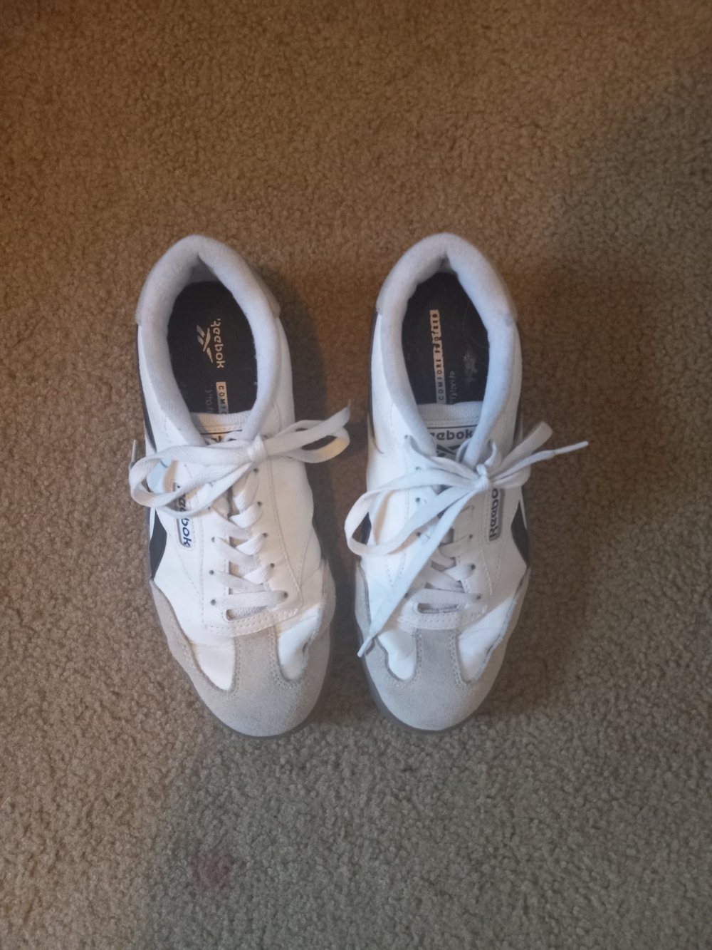 Reebok Galaxy White Sneakers with Blue Accents Sz.8.5